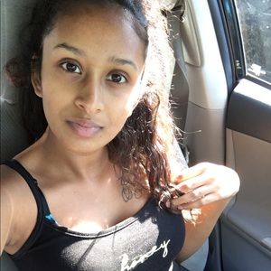 Meet your Posher, Teana